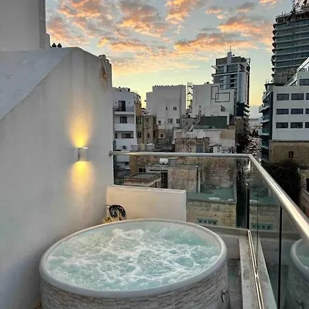 Apartamento Paceville Sea View Penthouse With Jacuzzi! San Julián