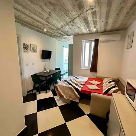 Paceville Sea View Penthouse With Jacuzzi! Apartamento