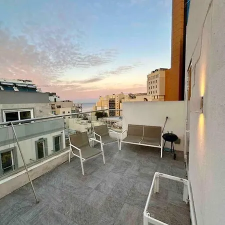 Paceville Sea View Penthouse With Jacuzzi! Apartamento