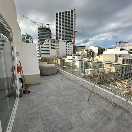 Apartamento Paceville Sea View Penthouse With Jacuzzi!